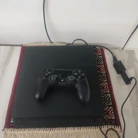 playstation 4 slim