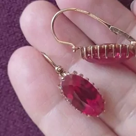 gyzyl gadymy gulakalka