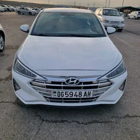 Hyundai Elantra 2019
