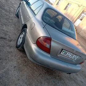 Hyundai Sonata 1996