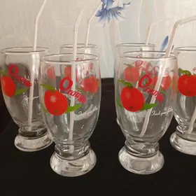 Праздничные стаканы