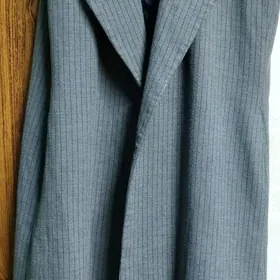 Безрукавка 54размер российский