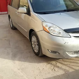 Toyota Sienna 2008