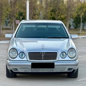 Mercedes-Benz E55 AMG 2000