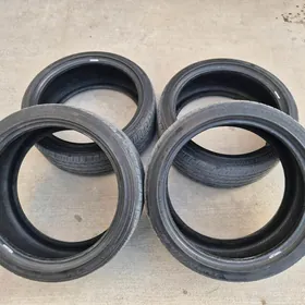 Bridgestone 235x40x19