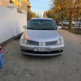 Nissan Tiida 2008