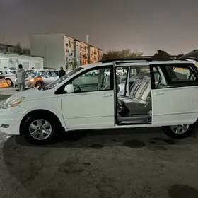 Toyota Sienna 2008