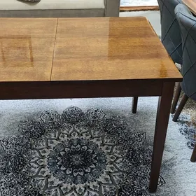 Стол обеденный