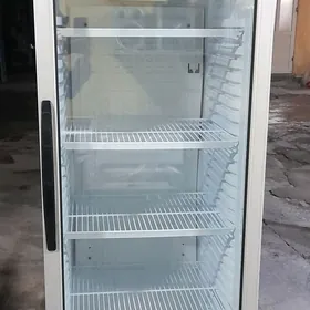 Witrine ugur holodilnik