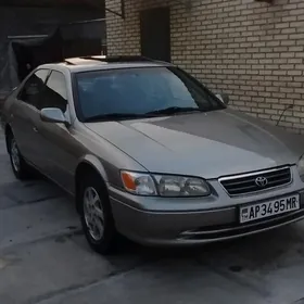 Toyota Camry 1999