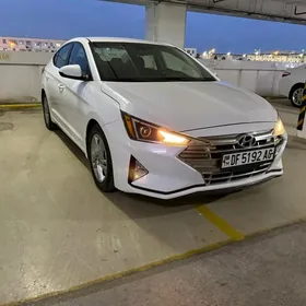 Hyundai Elantra 2020