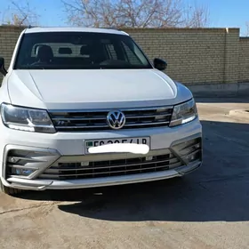 Volkswagen Tiguan 2021