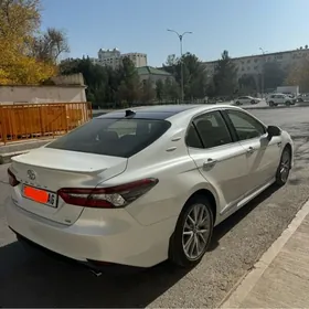 Toyota Camry 2023