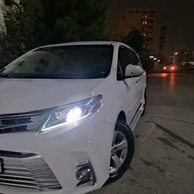 Toyota Sienna 2017