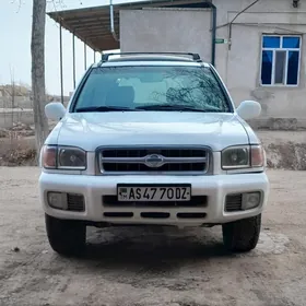 Nissan Pathfinder 2001