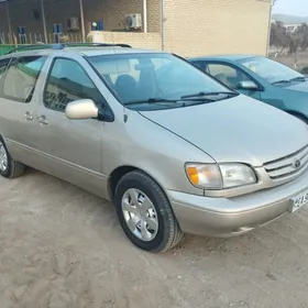 Toyota Sienna 2000