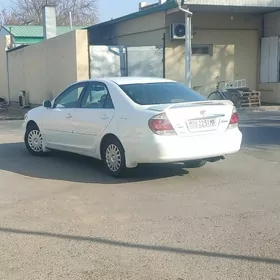 Toyota Camry 2004