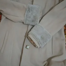 palto belo molocnaya