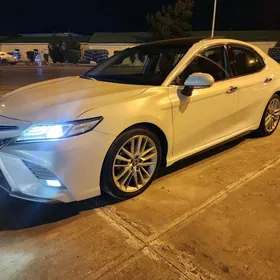 Toyota Camry 2020