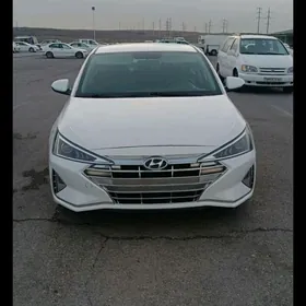 Hyundai Elantra 2020
