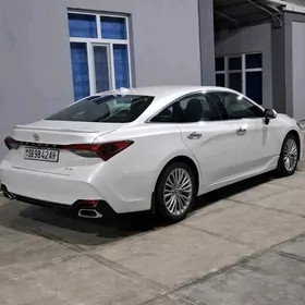 Toyota Avalon 2019