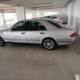 Mercedes-Benz E420 1996