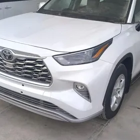 Toyota Highlander 2023