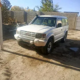 Mitsubishi Pajero 1997