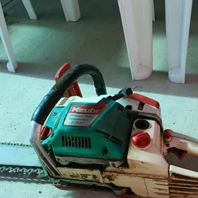 Benzopila  Бензопила