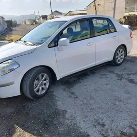 Nissan Versa 2010