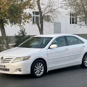 Toyota Camry 2011