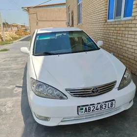Toyota Camry 2004