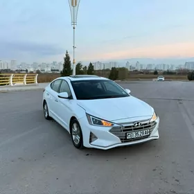 Hyundai Elantra 2020