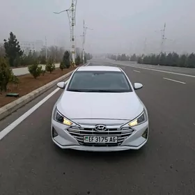 Hyundai Elantra 2019
