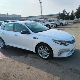 Kia Optima 2020