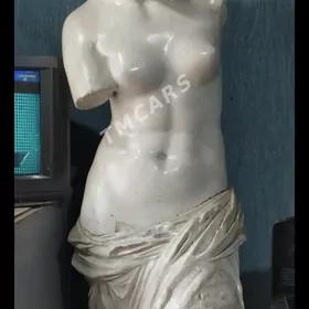 Статуя Афродита