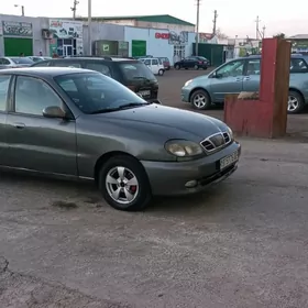 Daewoo Lanos 2001