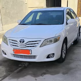 Toyota Camry 2011