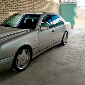 Mercedes-Benz E320 2000