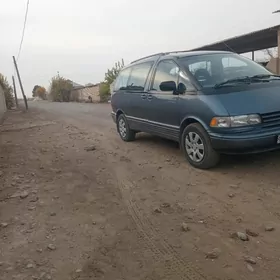 Toyota Previa 1991