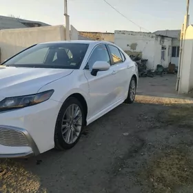 Toyota Camry 2022