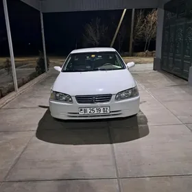Toyota Camry 2000
