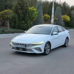 Hyundai Elantra 2024