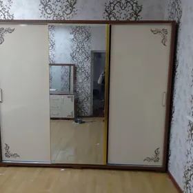 спалнь шкаф