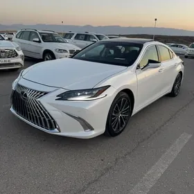 Lexus ES 350 2022