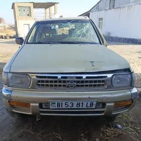 Nissan Pathfinder 1998