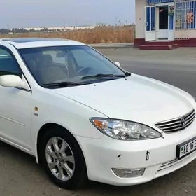 Toyota Camry 2004