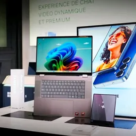 Hp Omnibook|R5 220|512GB