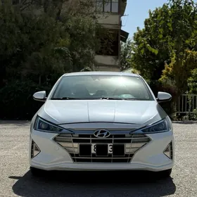Hyundai Elantra 2020
