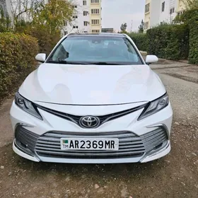 Toyota Camry 2022
